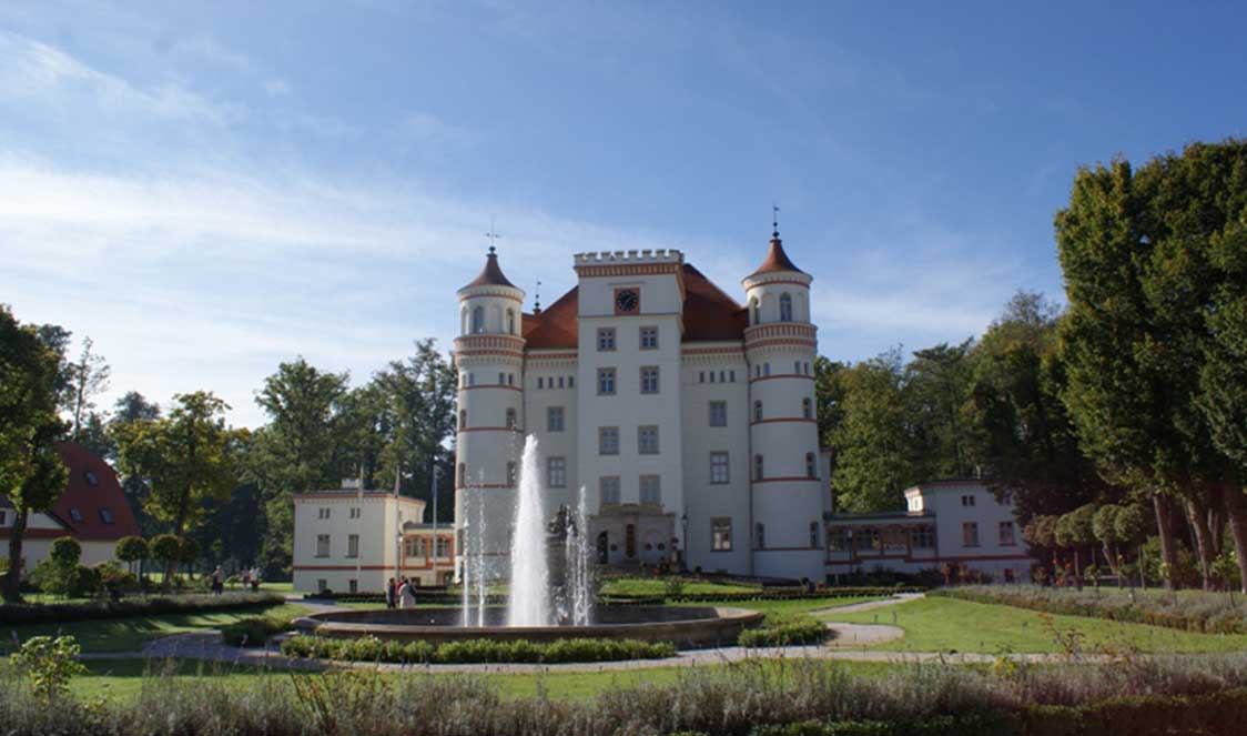  Jelenia Gora Valley - the palace in almost every village