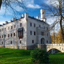 Karpniki Castle